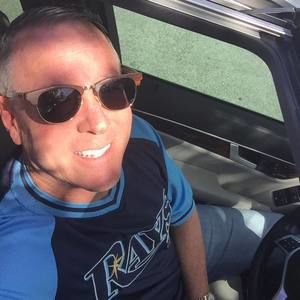 Meet your Posher, Thomas